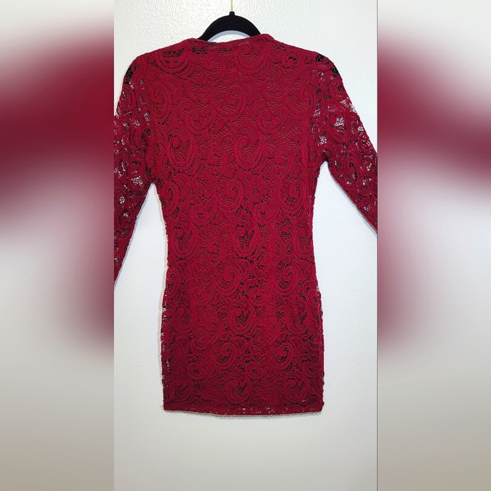 Windsor burgundy lace long sleeve dress crew neck floral design